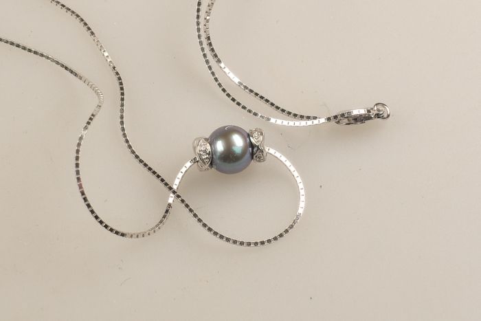 Brillant Südsee Perlen Kollier mit 0,12 ct., in 585 WeißGold